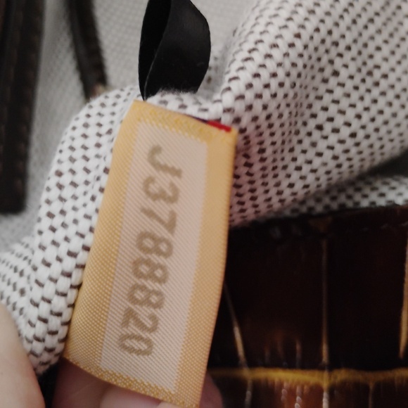 Authentic Dooney & Bourke Croco Embossed Large Tote & Matching Wallet - Picture 15 of 16